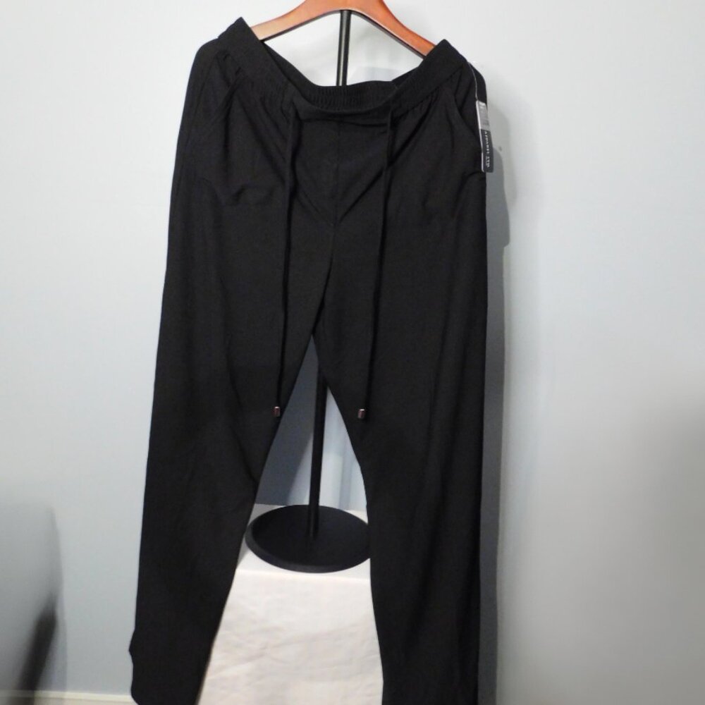 Soho Black women's Pants Size: L US